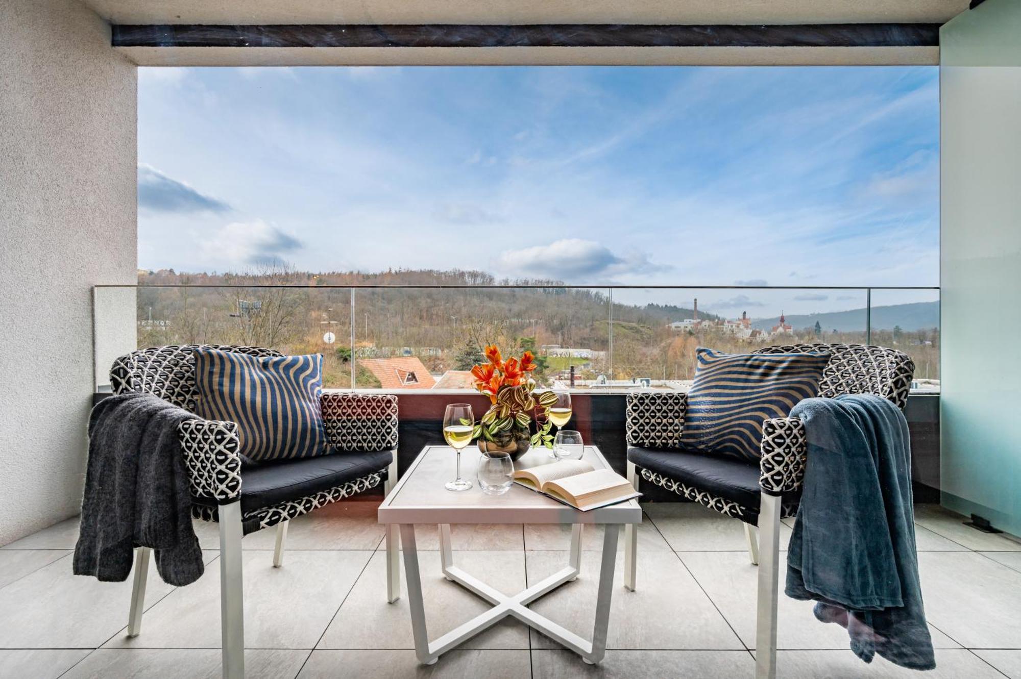 Prague Days - Studio - Terrace - Private Parking Екстериор снимка